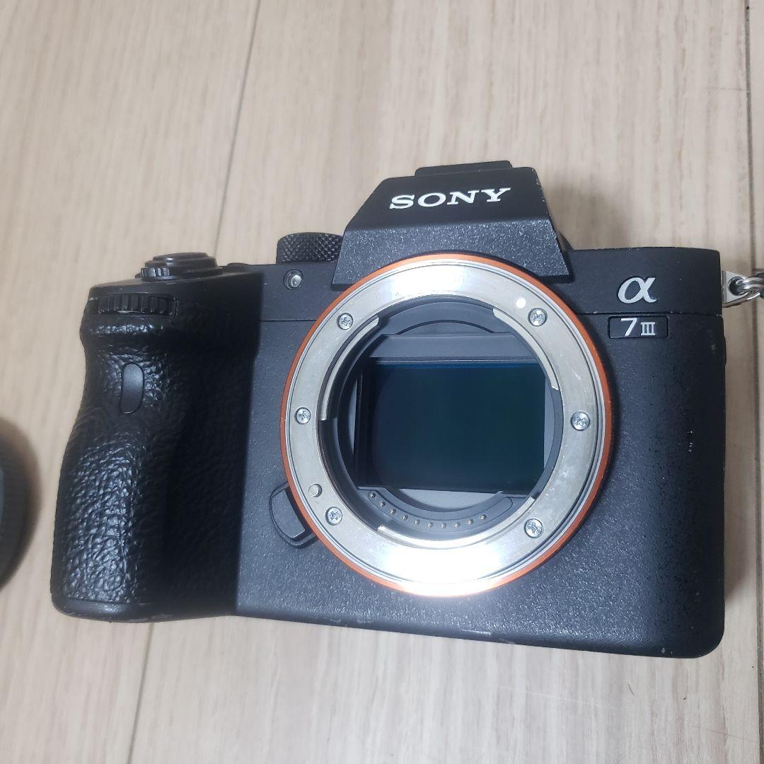 SONY α7 III ミラーレスカメラ 本体と付属品
