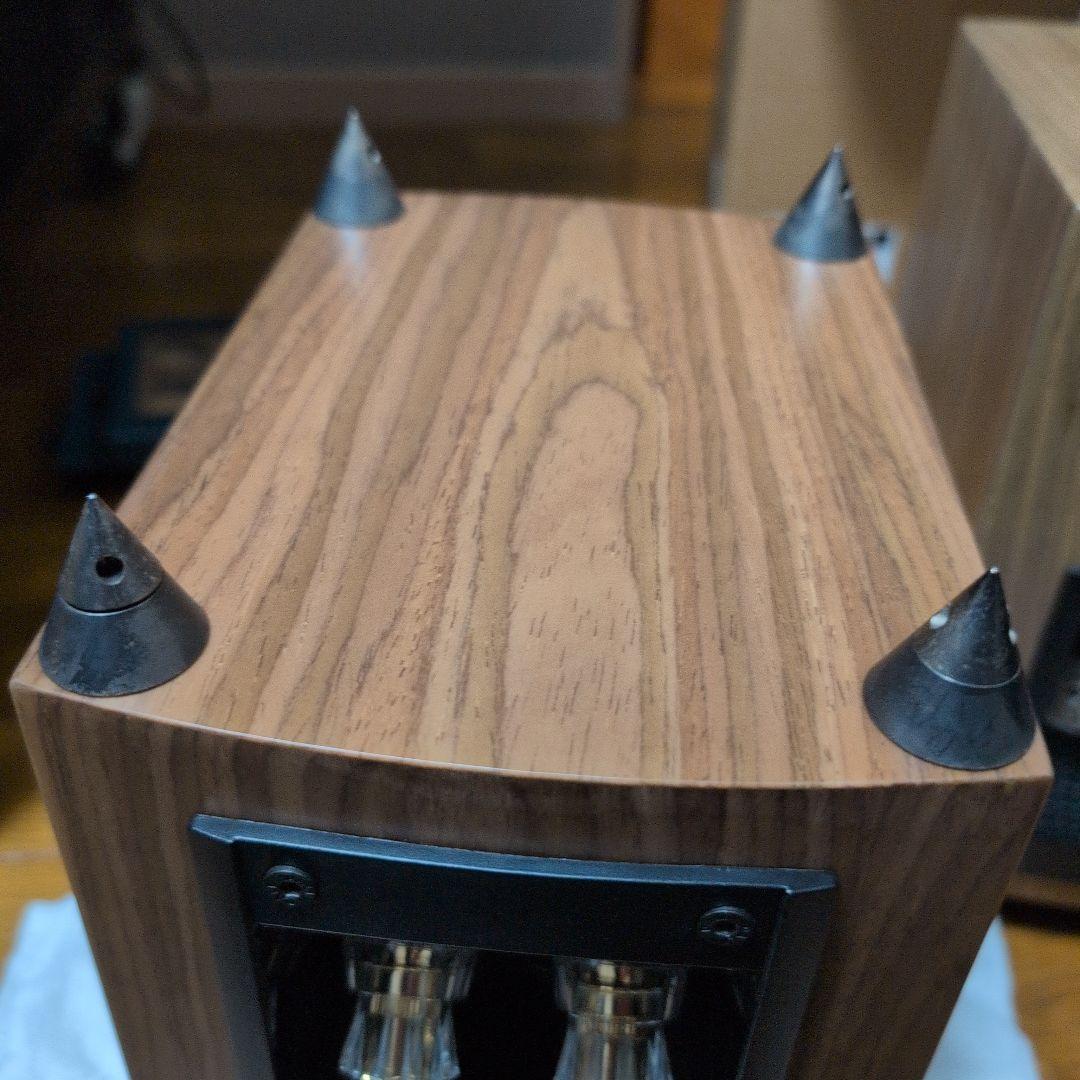 DALI menuet MH ウォールナット 純正スパイク付