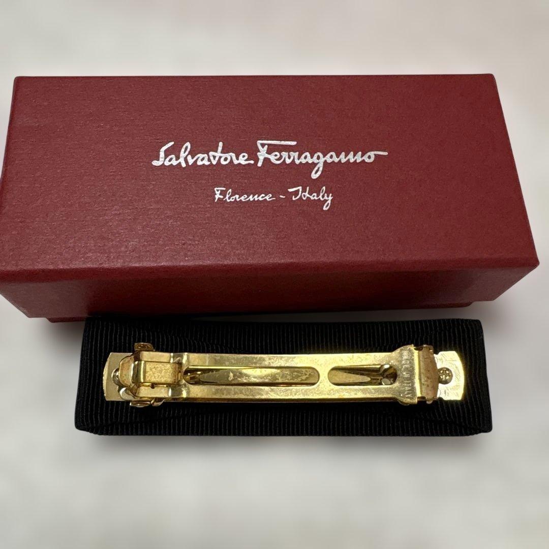 Salvatore Ferragamo バレッタ