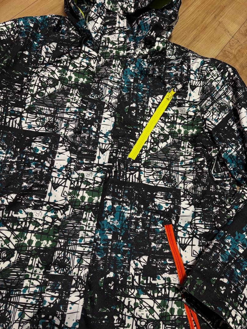 美品。act version スキーウェア