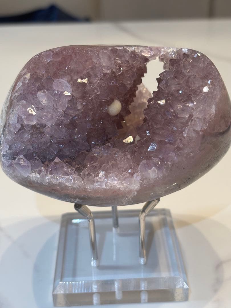 天然水晶　美しい薄ピンク紫色