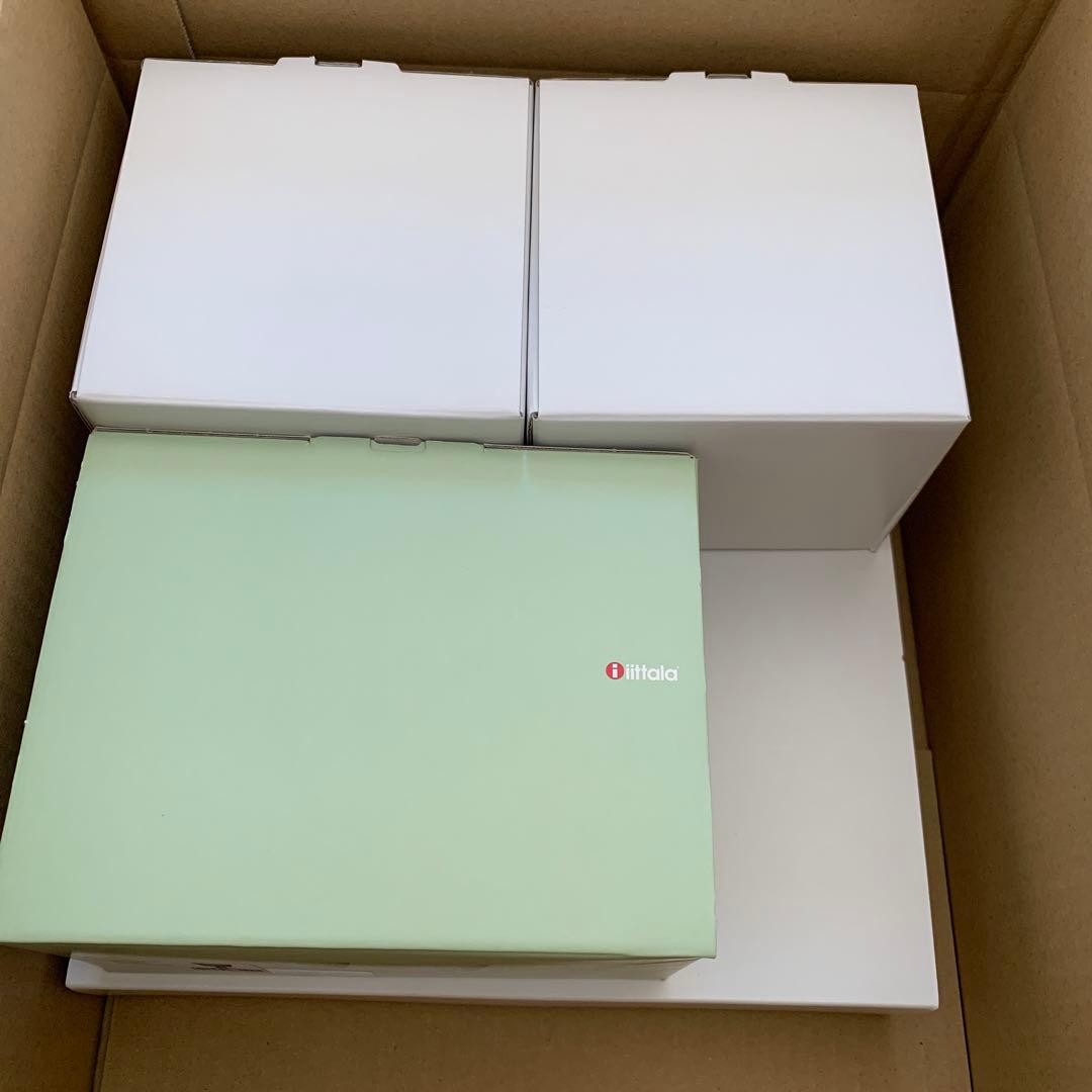 イッタラ　カステヘルミ　テーブルセット　ダークグレー　アクタスカタログ