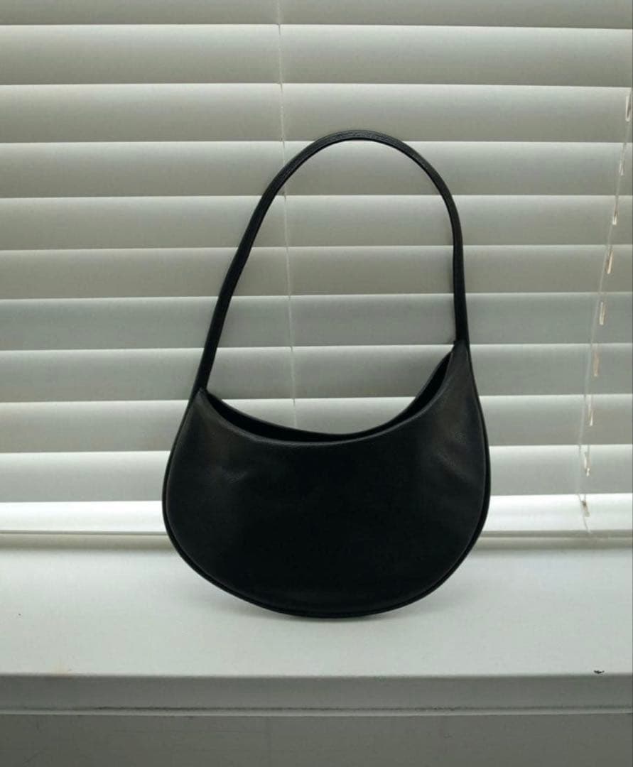 【美品】anuke アンヌーク Leather Round Bag バッグ 黒