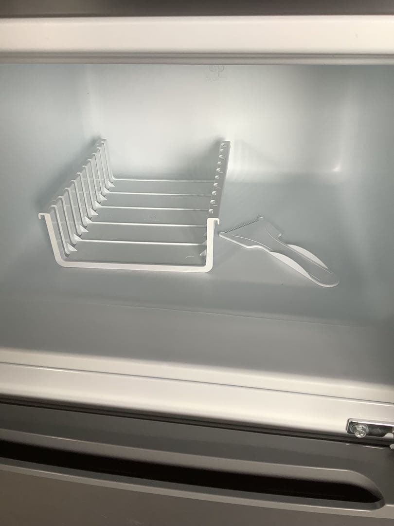 ヤマダ電機 2ドア冷蔵庫 90L YRZ-C09G1 2019年製 シルバー系