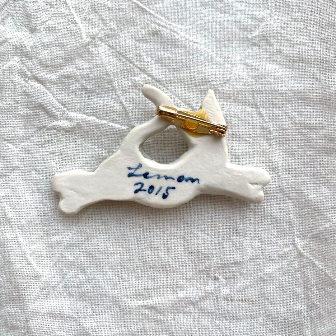 小菅幸子 ネコ ブローチ