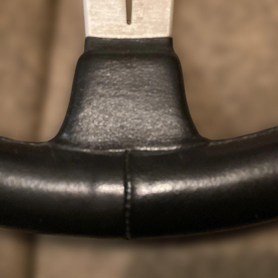 ナルディクラシックレザー36Φホーンボタン、ホーンリング付き