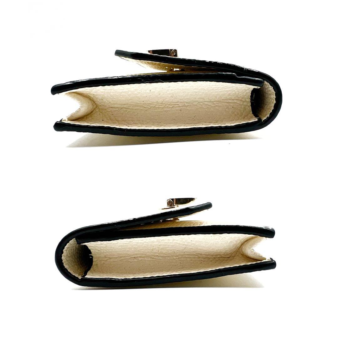 【現行モデル】ヴァレクストラ 名刺入れ ブレラ ソフトカーフスキン ホワイト