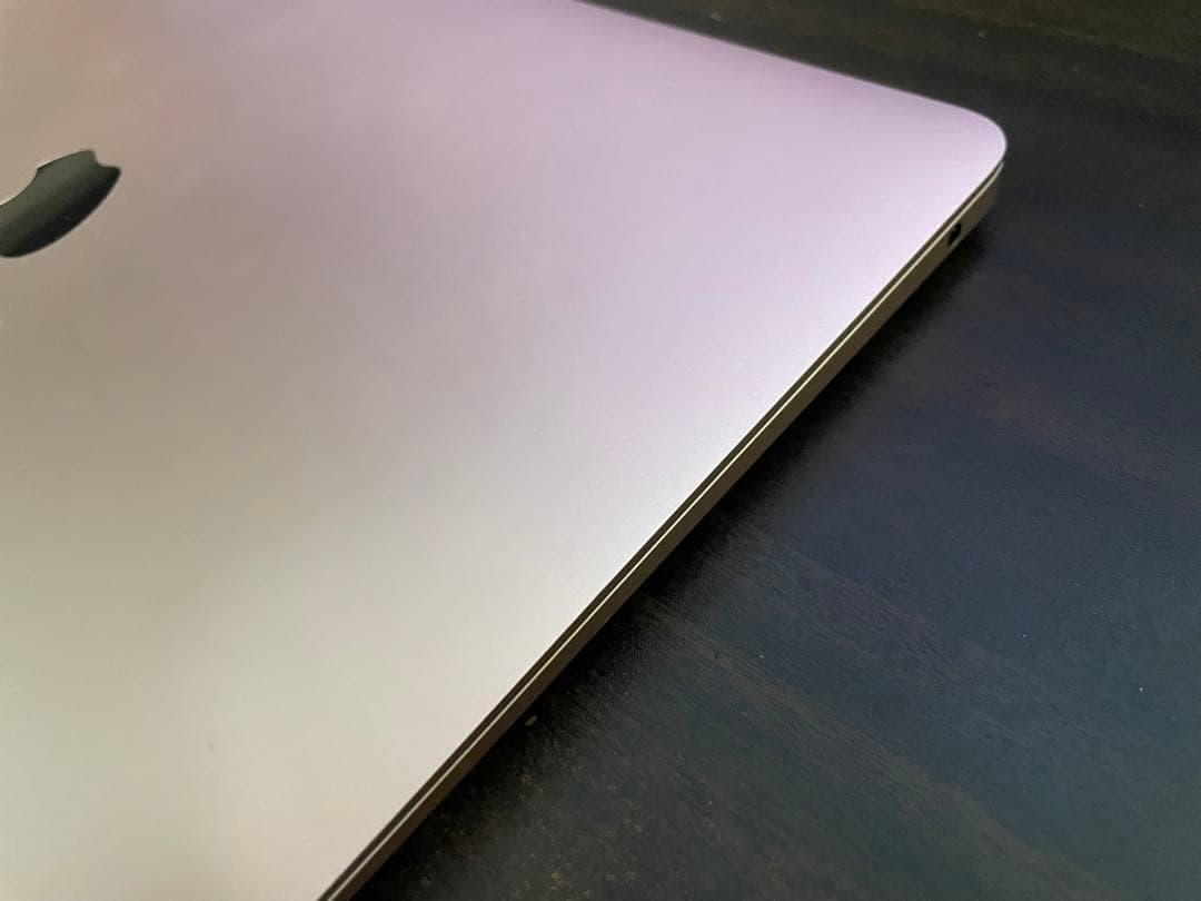 MacBook Air 13.3インチ 2018 256GB 8GB