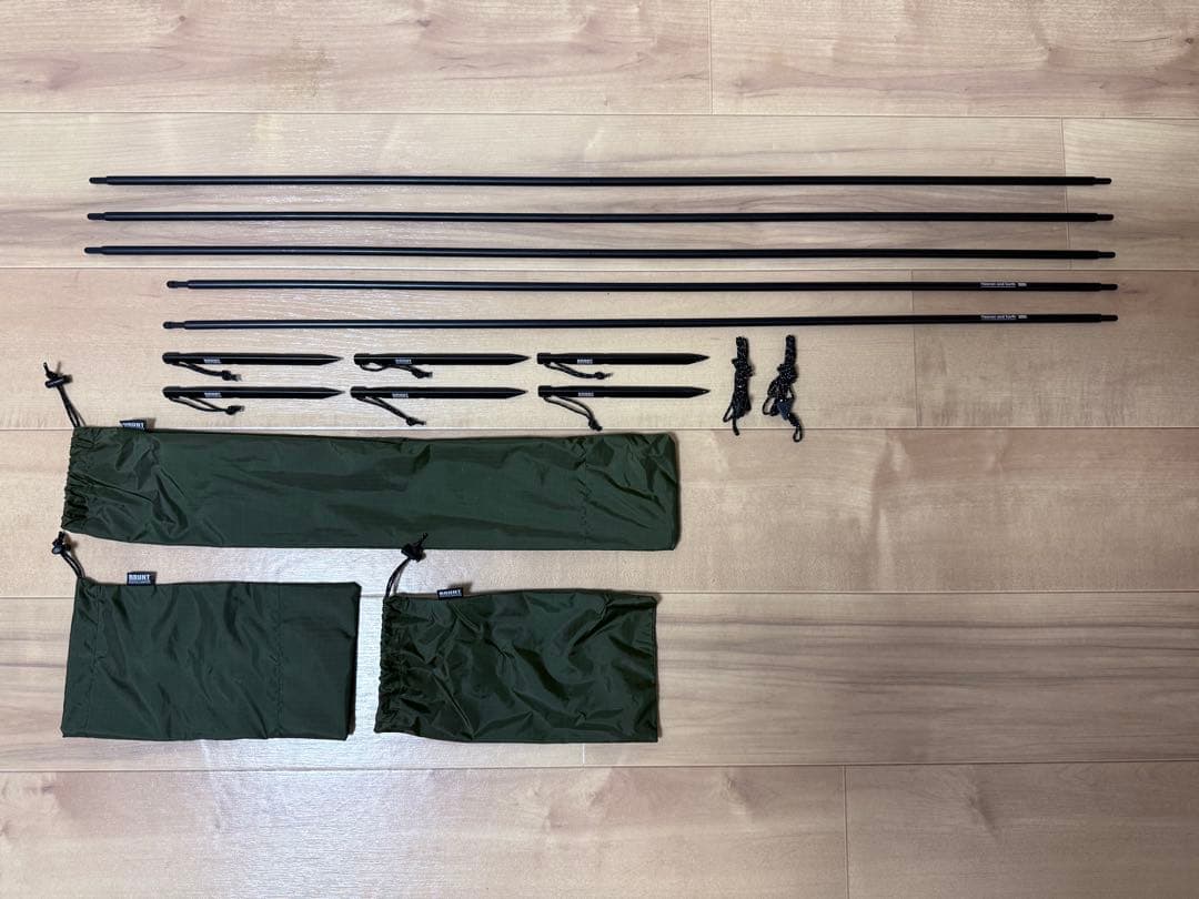 こ*と様 BRUNT ヘブンアンドアース オリーブ 付属品あります