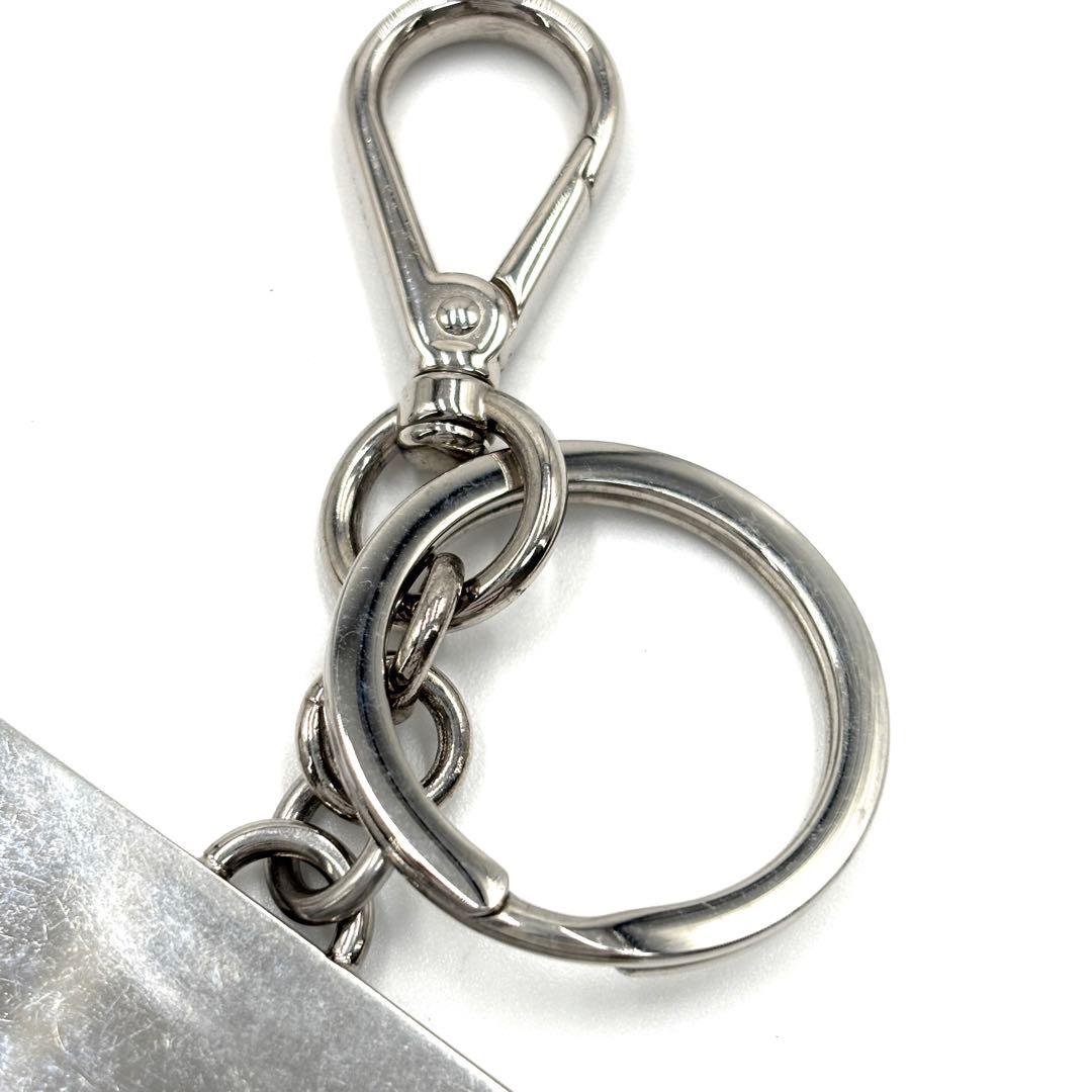 【極美品】プラダ キーリング 三角ロゴ プレート シルバー メンズ 1PS057