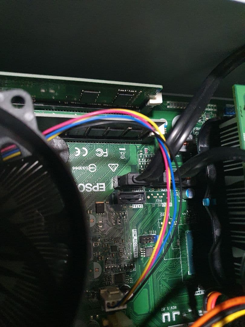 スリムタワー ライトゲーミングPC i5-8400 Win11 GTX750Ti