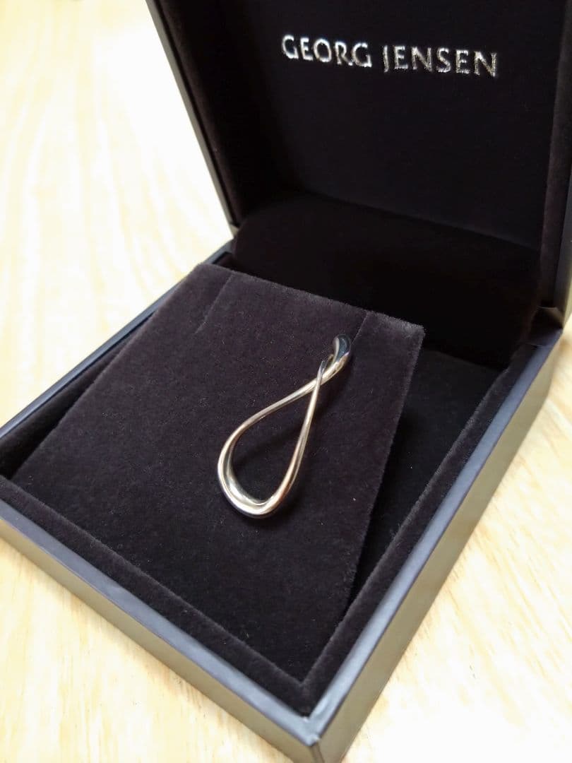   ジョージジェンセン マーシーイヤーフープ片耳