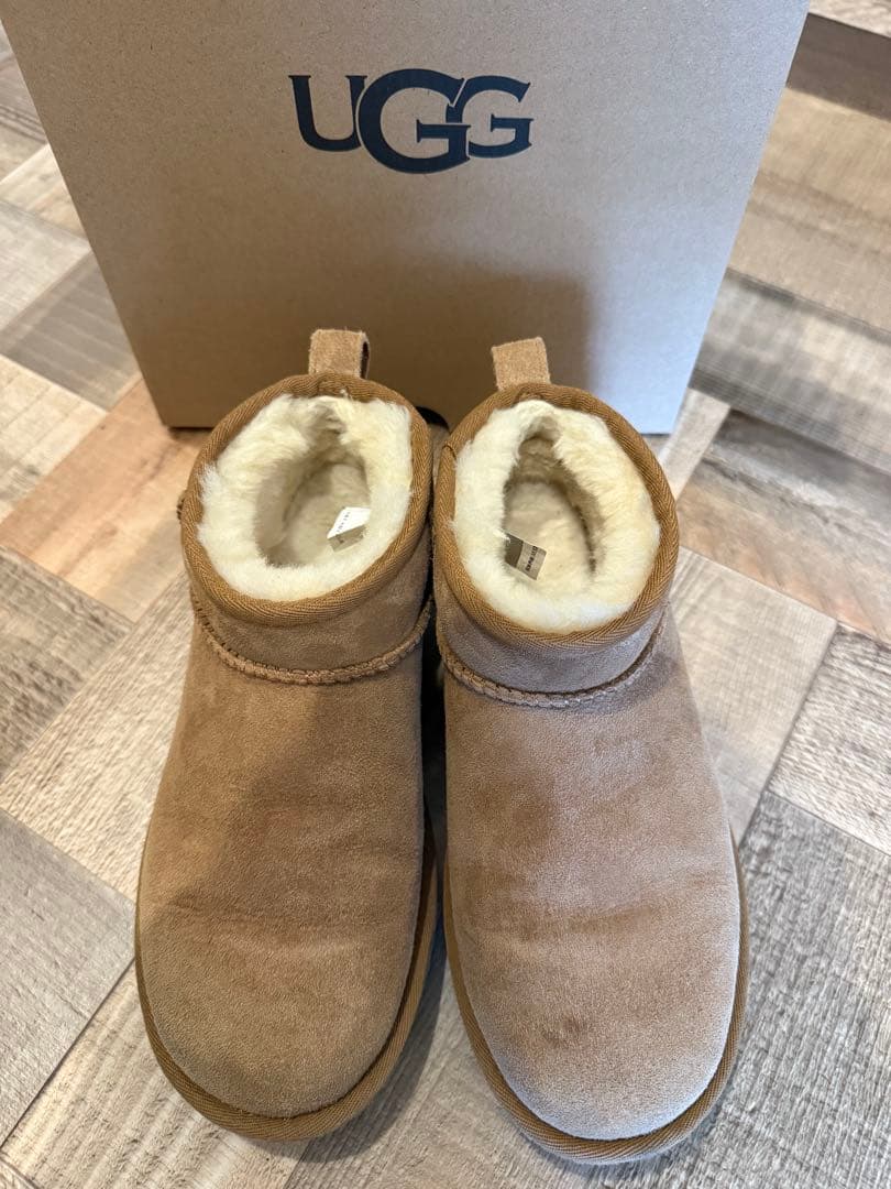 UGG/クラシックウルトラミニ/23cm