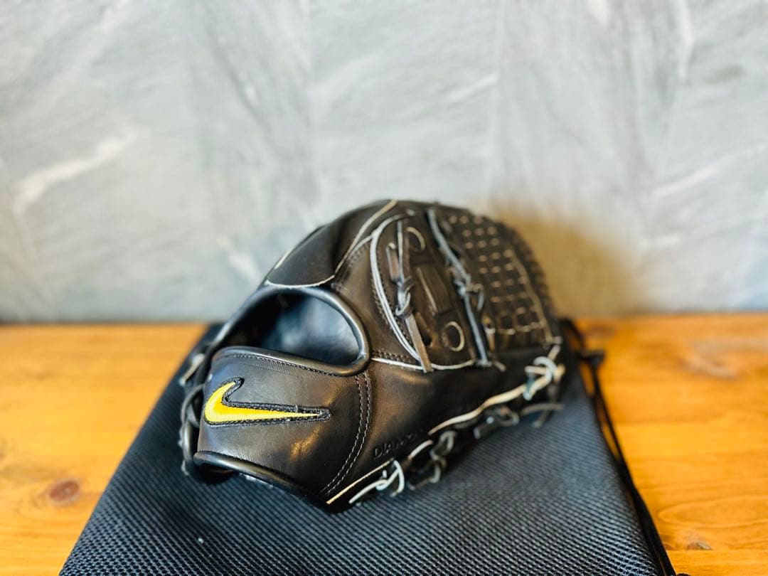 新品未使用品 NIKE ナイキ 硬式 投手用グラブ 超希少 極上品 最上級モデル