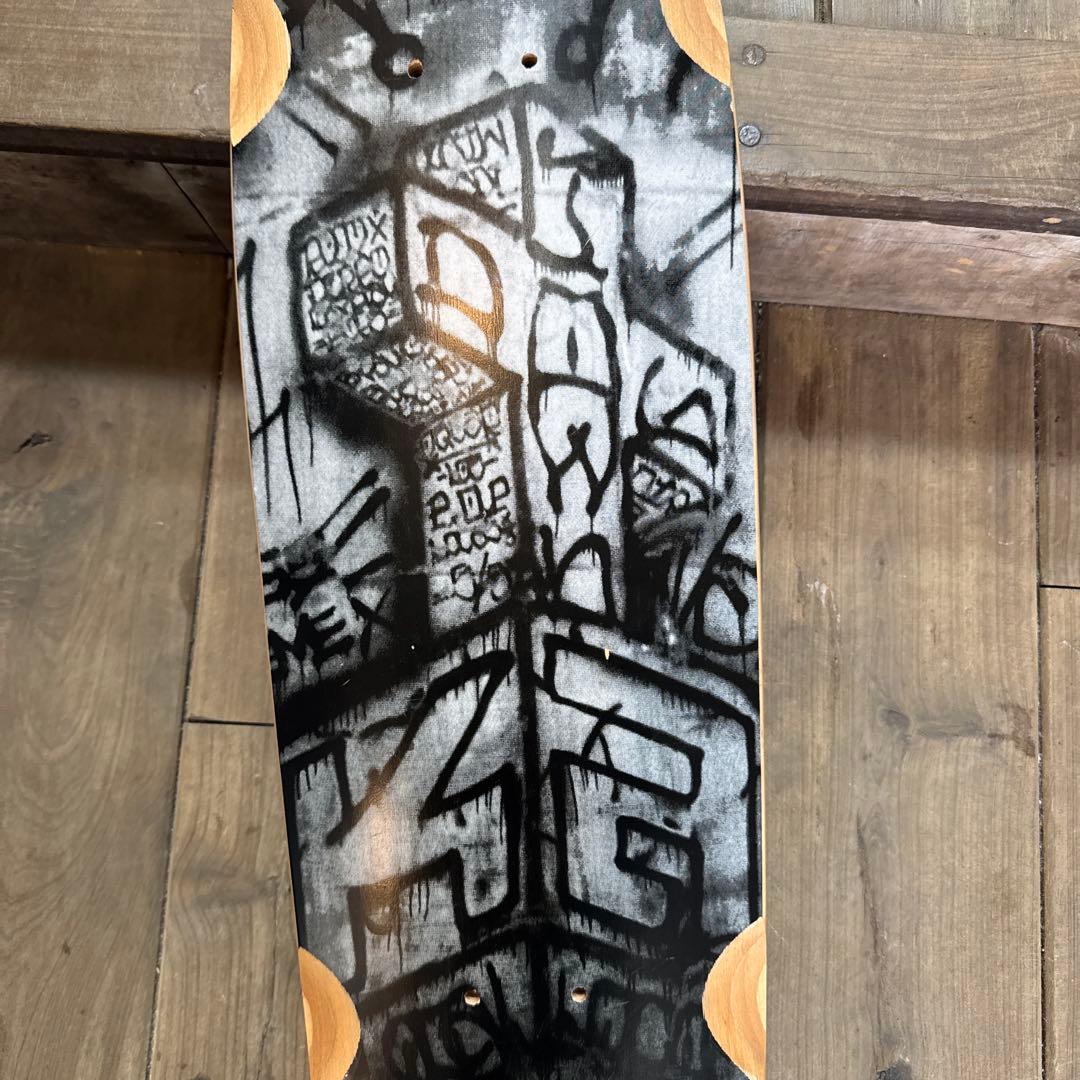 Dogtown Graffiti Wall Pool スケボーデッキオールド