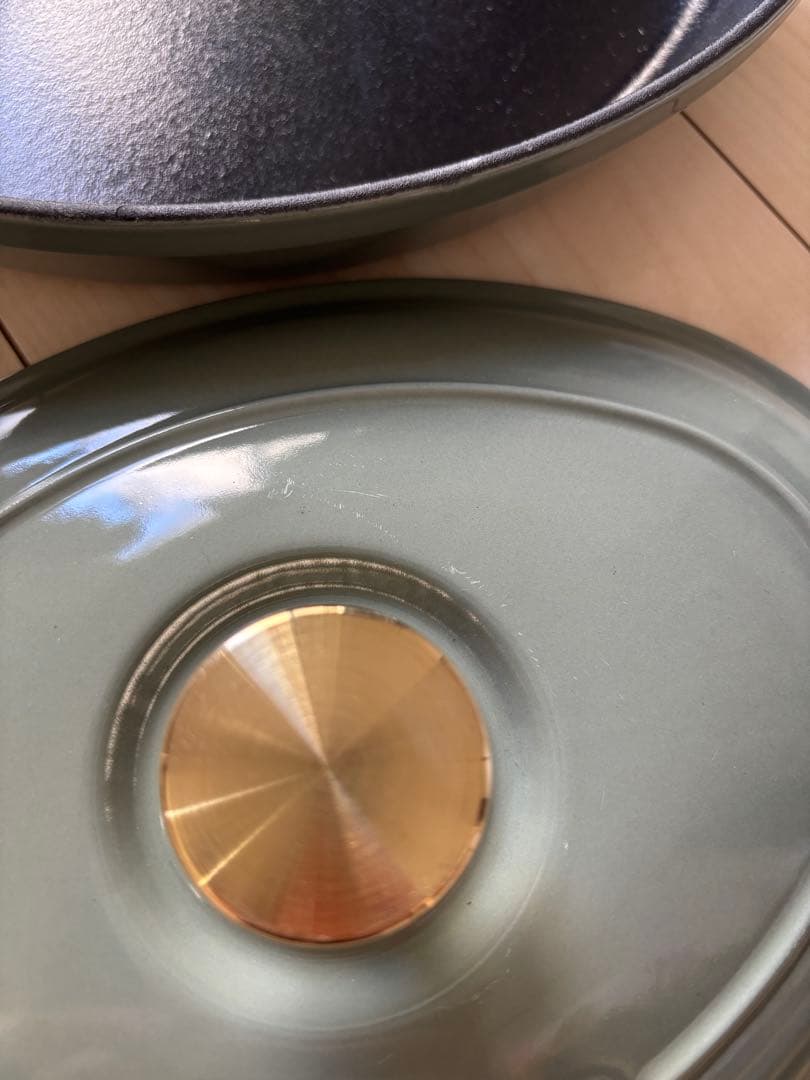 新品未使用 ストウブ オーバルホットプレート 箱無し ゴールドつまみ