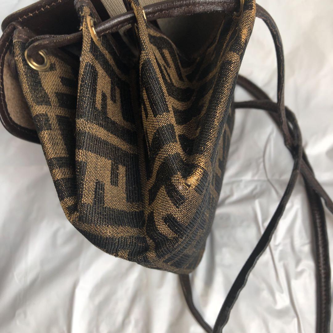 FENDI ズツカ　ポシェツト