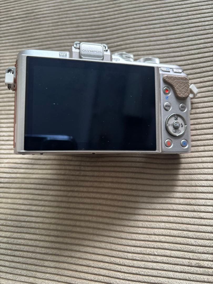 OLYMPUS PEN Ｅ-PL8
