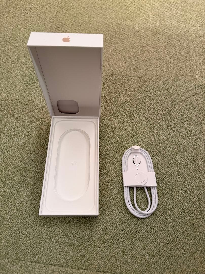 【超美品】オマケ付き iPhone 16 ProMax 256GB