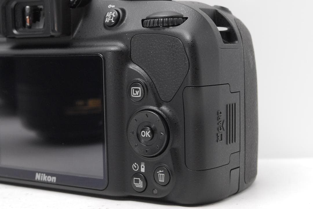 【使用感少　新品級ショット数　ダブルレンズ】Nikon D3300　スマホ転送