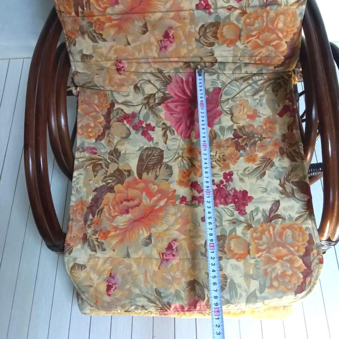 昭和レトロ 花柄　ラタンリクライニングチェア オットマン　ラック付き 籐家具
