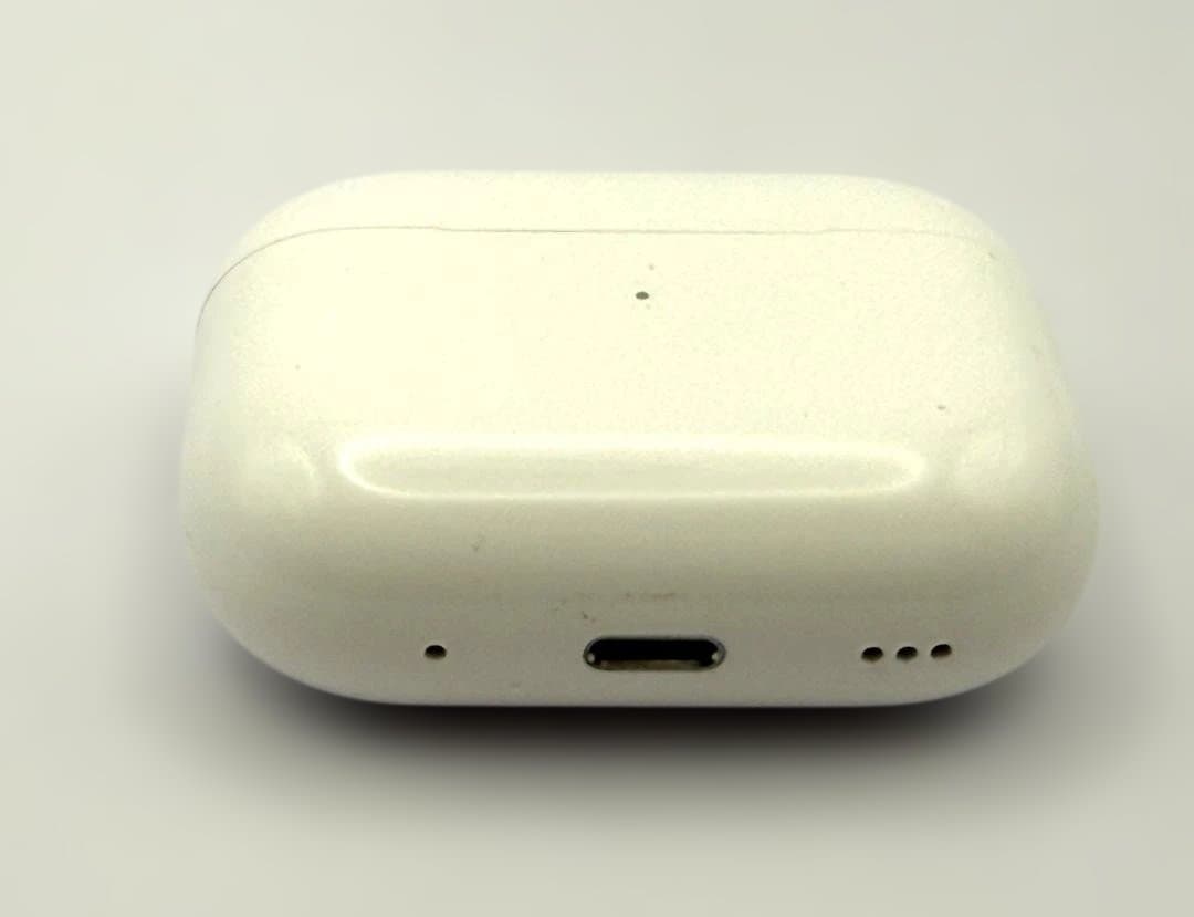 Apple 純正AirPods Pro　第2世代　MQD83J/Aキーホルダー付