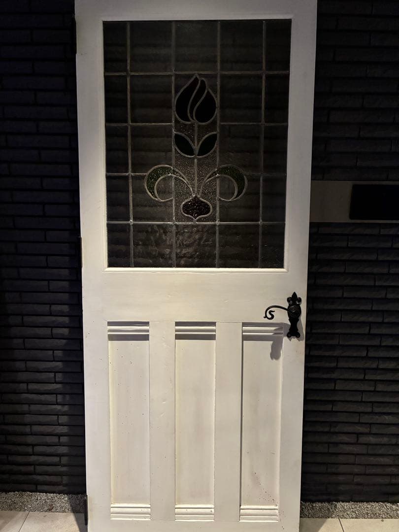 イギリスアンティークドア　チューリップ