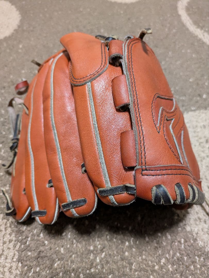 ミズノ　グローバルエリート　軟式ピッチャー用　左投げ