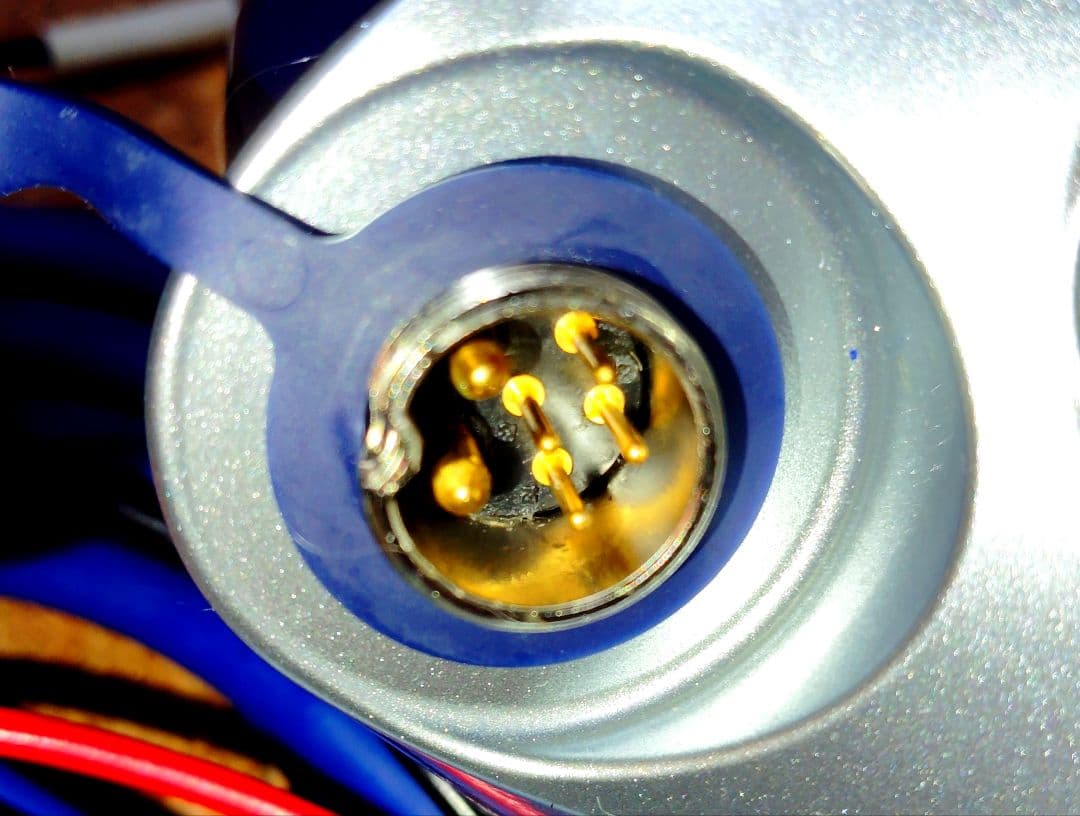 電動リール シマノ 電動丸 3000H 未使用なのでピカピカです。