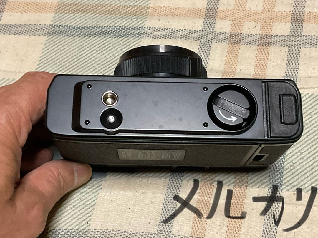 MINOLTA・HI-MATIC・S。ブラックボディ。【カバー付き、昭和レトロ】