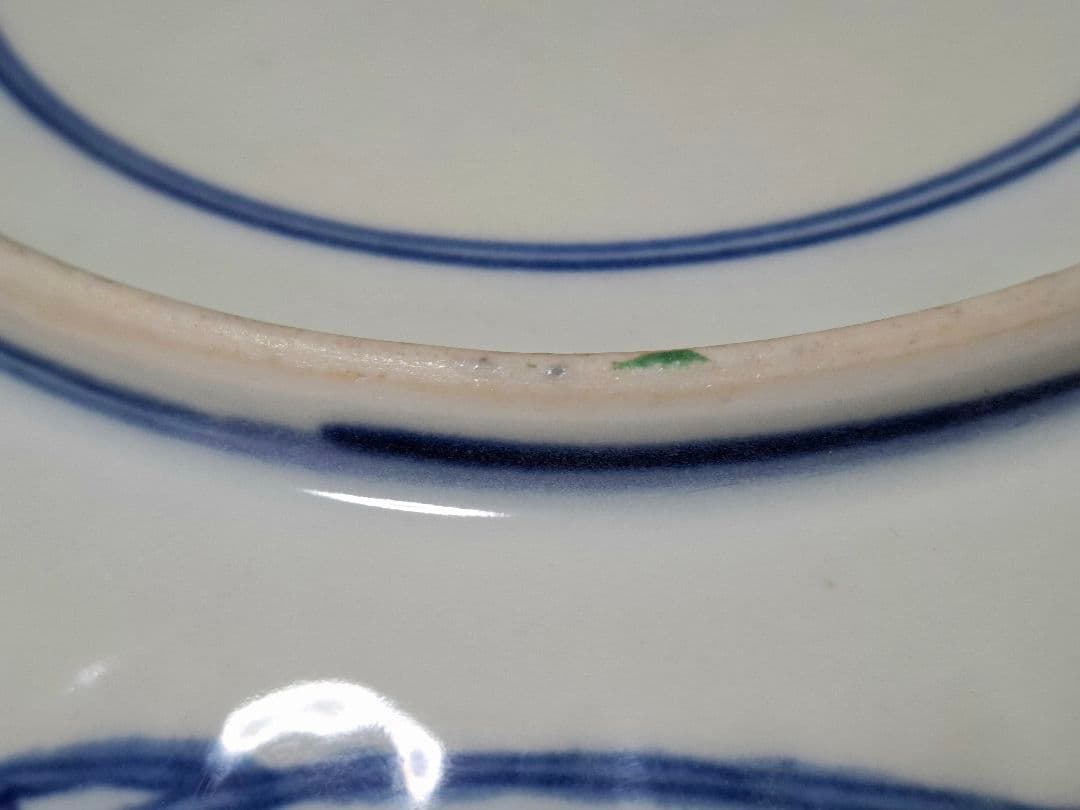 染付色絵兎の図 輪花口造り七寸皿 工芸品　直径約23cm