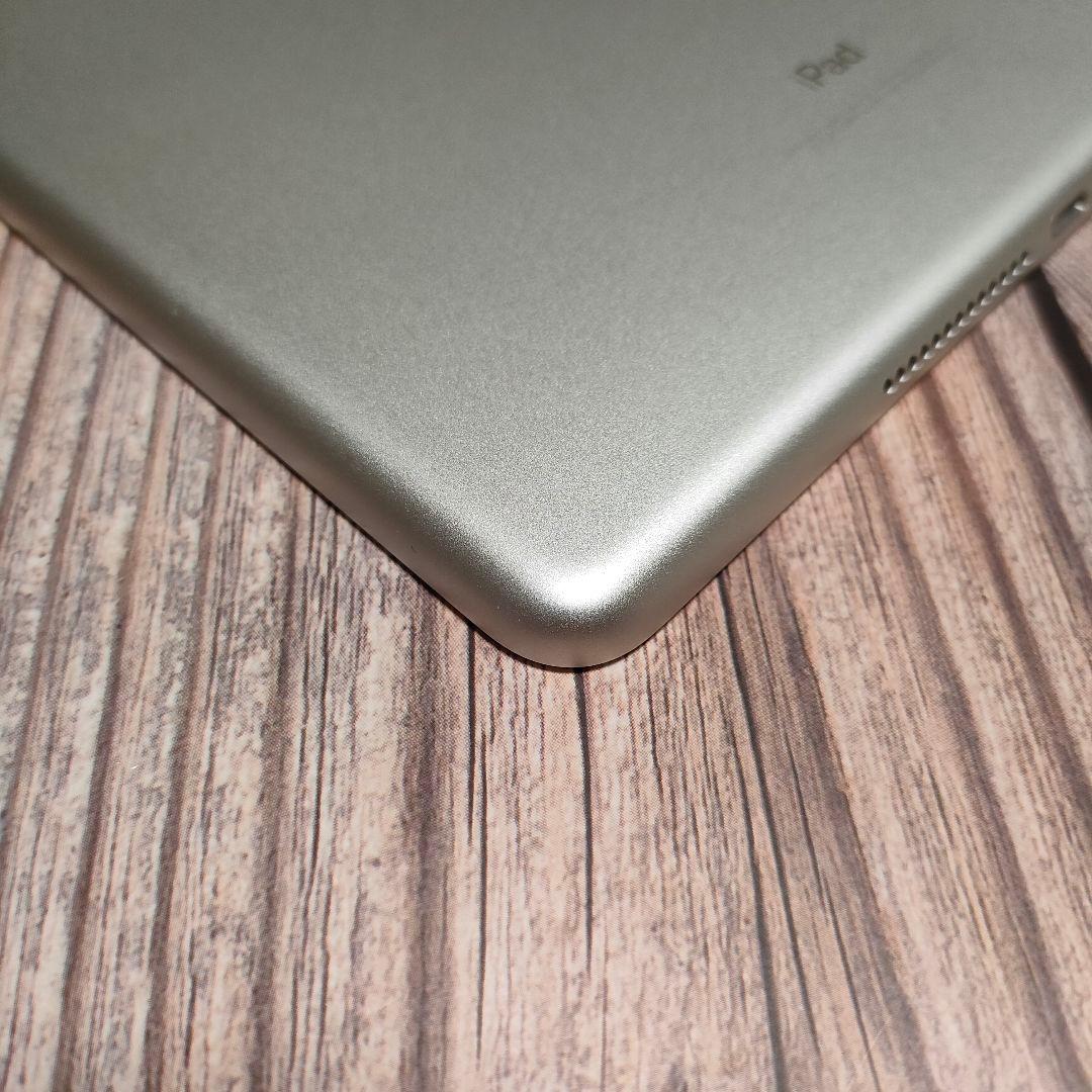 iPad 第6世代 32GB シルバー 美品 バッテリー98%