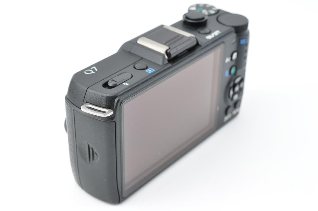 Pentax Q7 黒 02 & 06レンズ 2352ショット 元箱入 #95