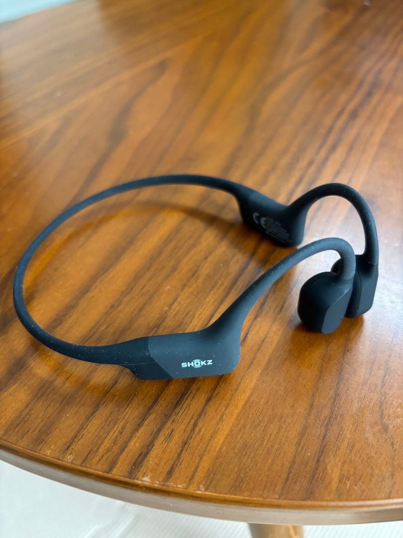 ⭐︎あべちゃん様　美品　使用少　SHOKZ openrun 骨伝導　ショックス　⭐︎