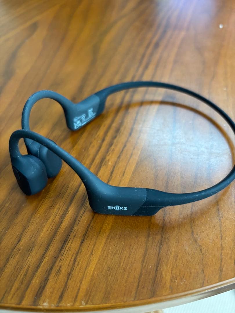 ⭐︎あべちゃん様　美品　使用少　SHOKZ openrun 骨伝導　ショックス　⭐︎