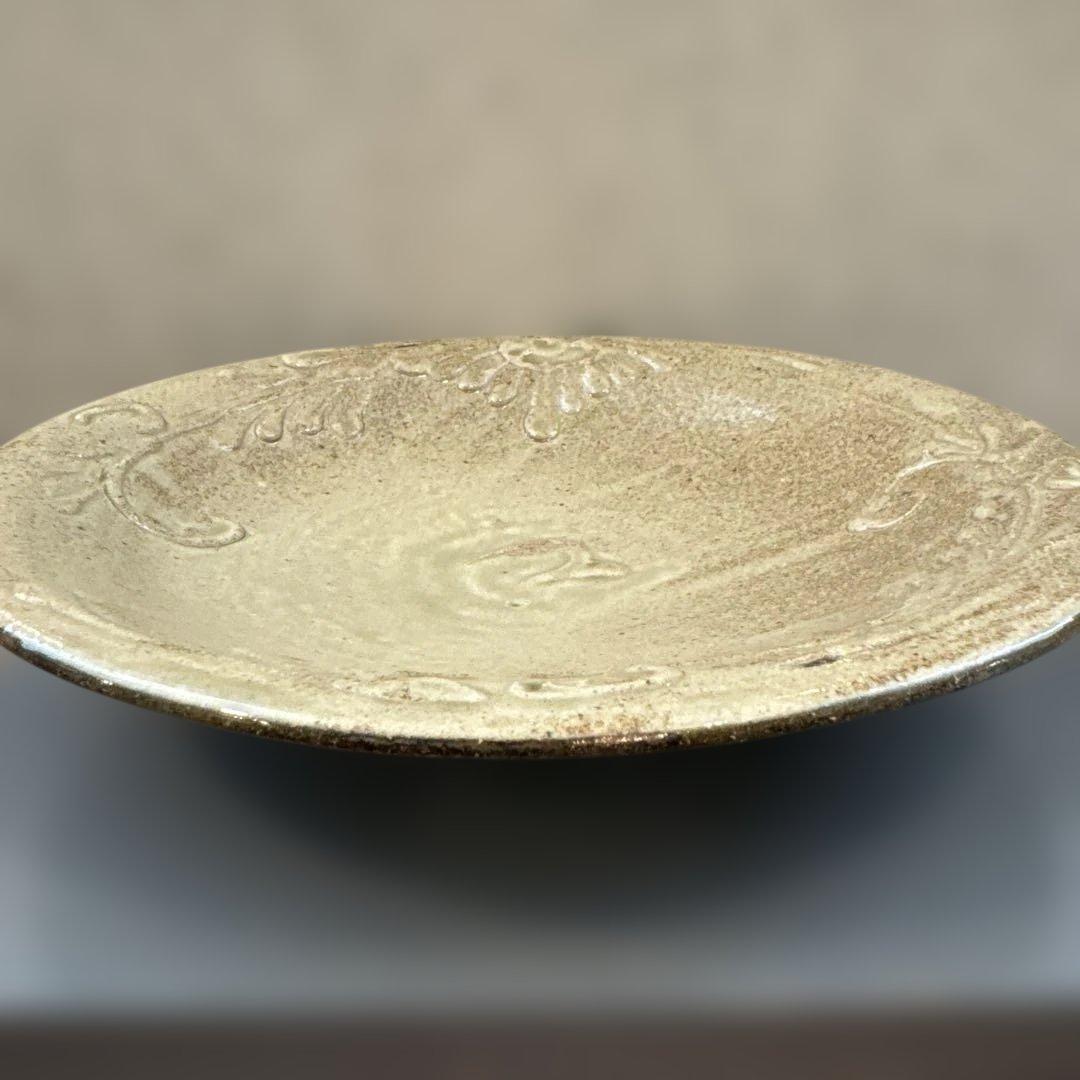 読谷焼.北窯.宮城正亨.尺皿.化粧土. イッチン.