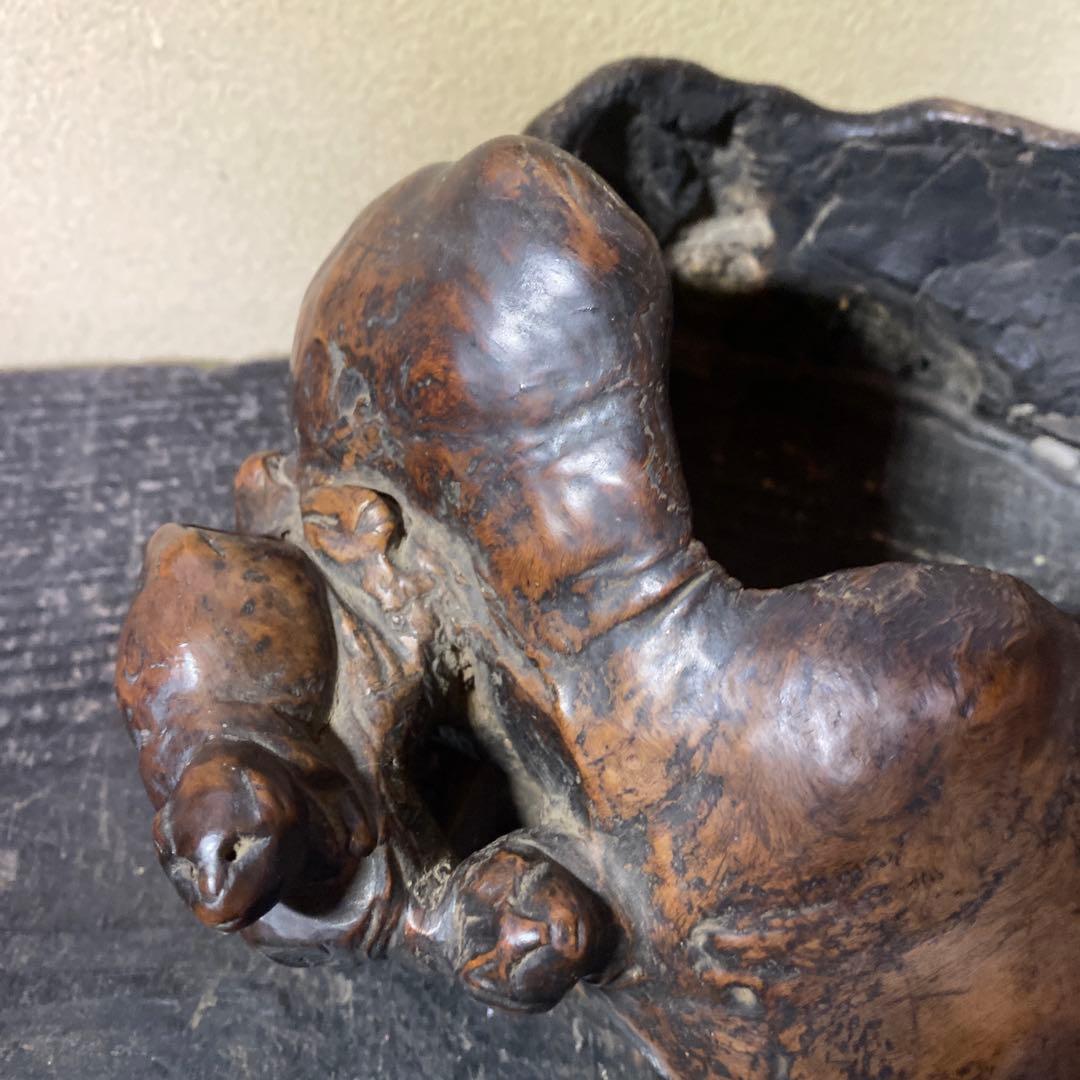 木の根ひょっこり猫　煙草盆