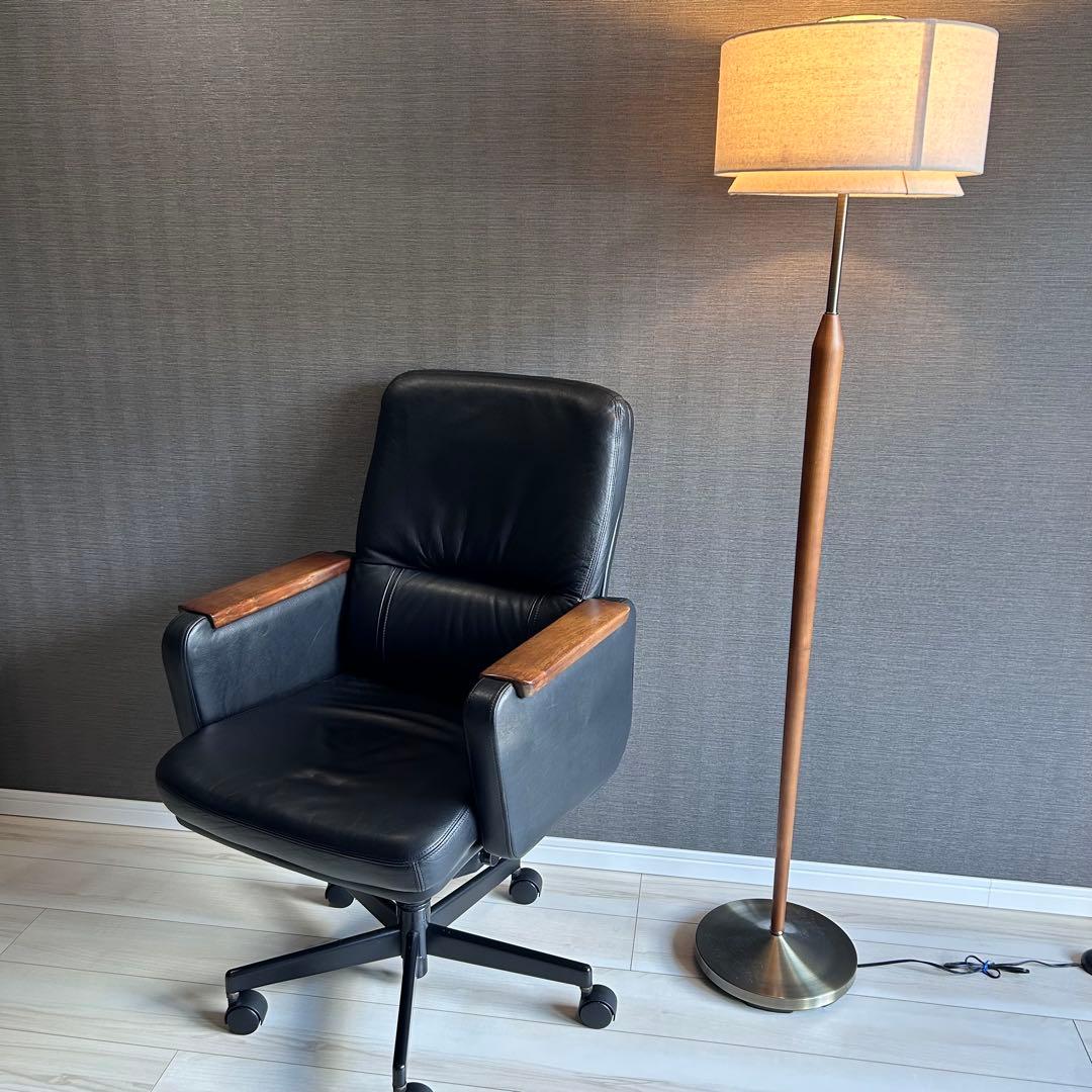 【美品】カリモク デスクチェア エグゼクティブ 本革 ウッド 昇降式 キャスター