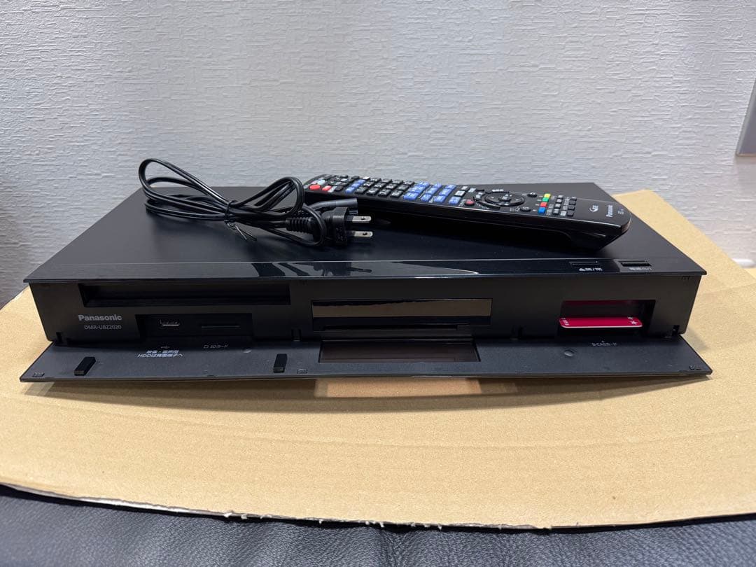 美品！ 3チューナー 2TBパナソニック DMR-UBZ2020 2017年製