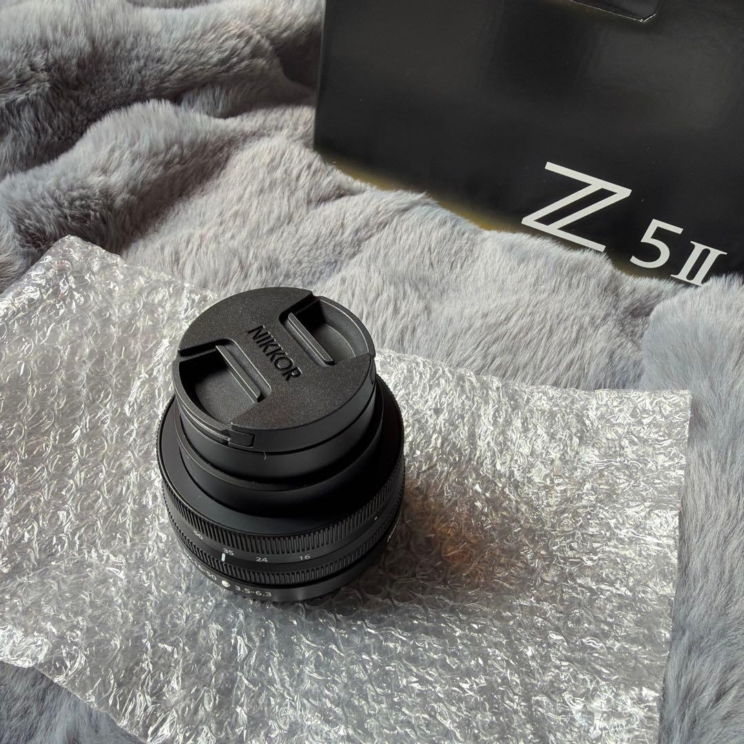 Nikon Z5ⅱ 本体のみ　おまけレンズ