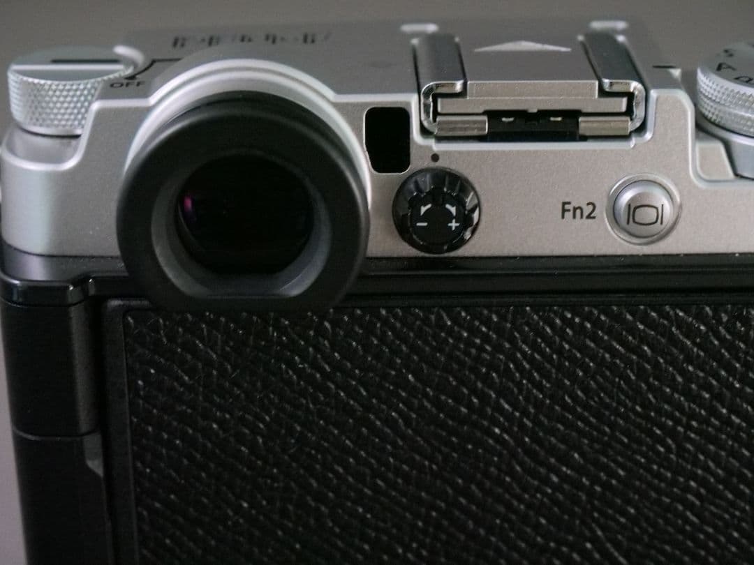 おまけ多数】OLYMPUS PEN-F シャッター回数少 充電池4個 革ケース