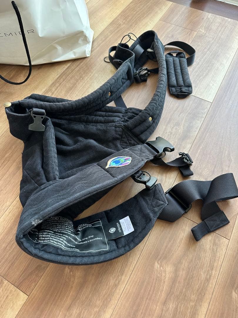 アーティポッペ artipoppe 抱っこ紐 blak