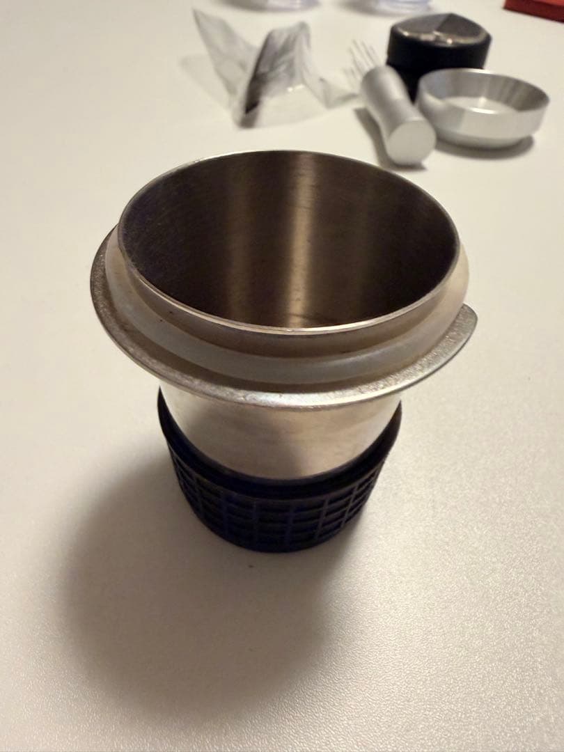 SALE De’Longhiエスプレッソメーカー デディカ アルテ EC885J