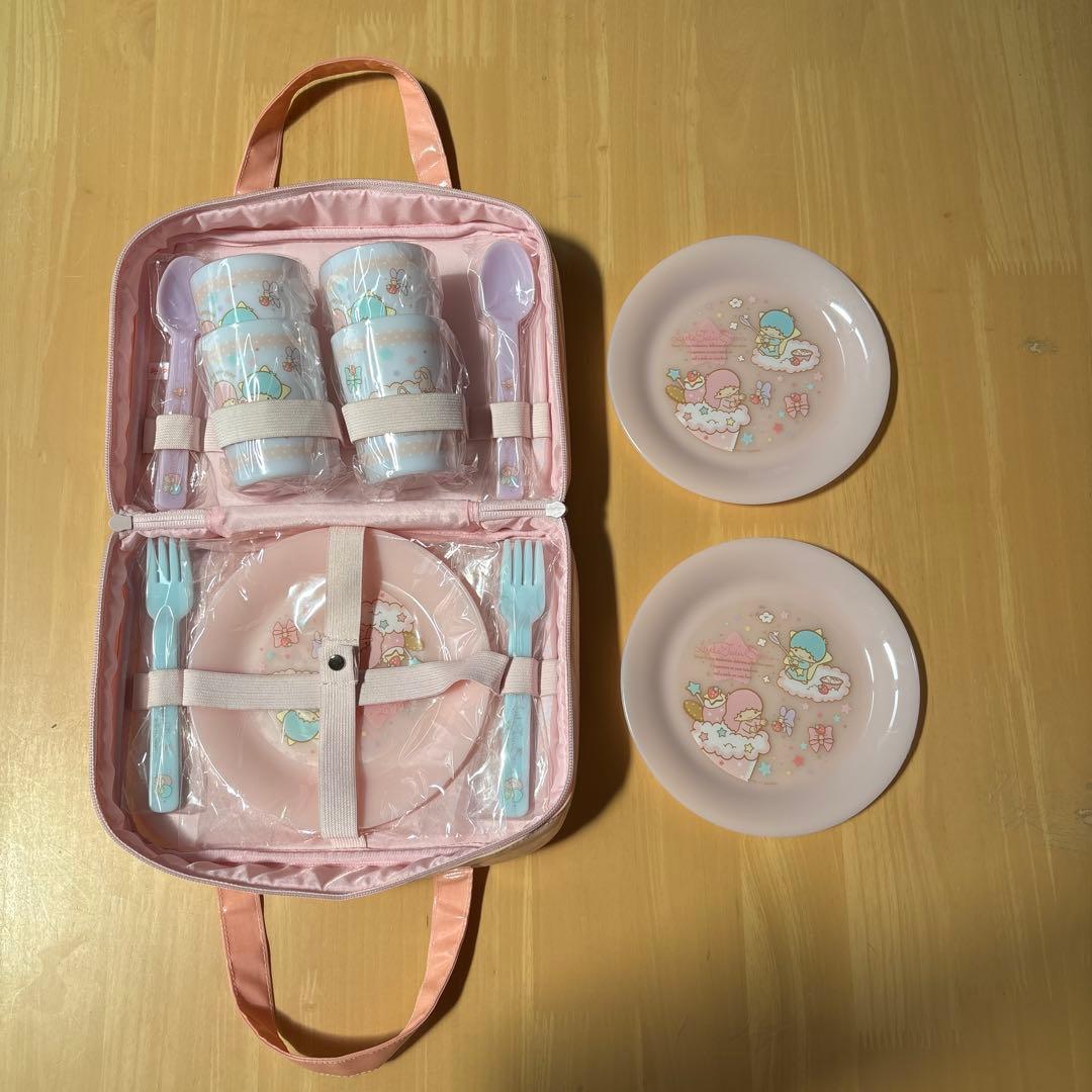 キキララ　ピクニックセット　イチゴ