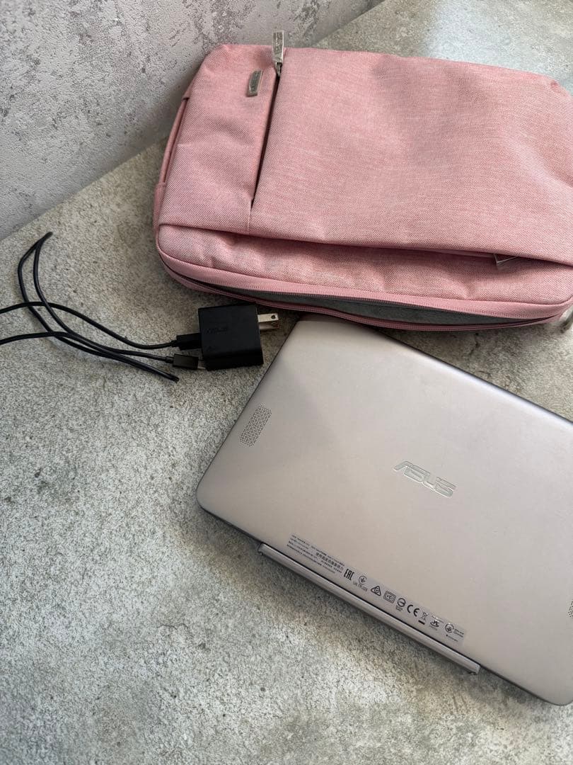 ノートパソコン　Windowsタブレット 10.1インチ