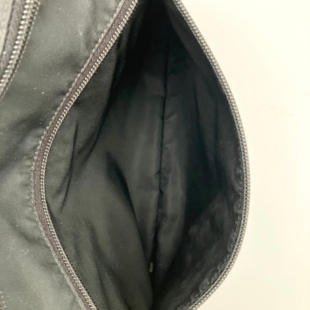 PRADA プラダ ショルダーバッグ　三角ロゴ　テスートナイロン　ブラック