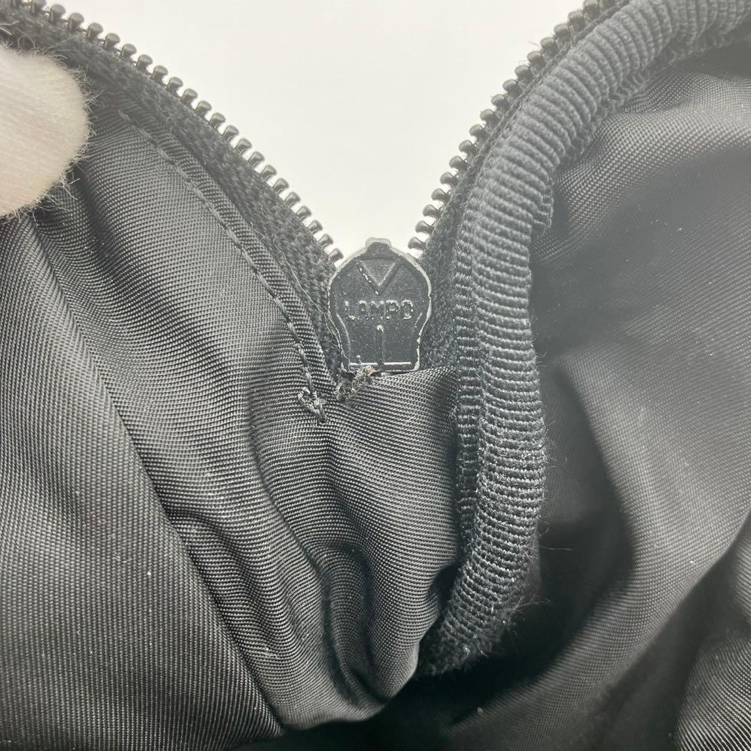 PRADA プラダ ショルダーバッグ　三角ロゴ　テスートナイロン　ブラック