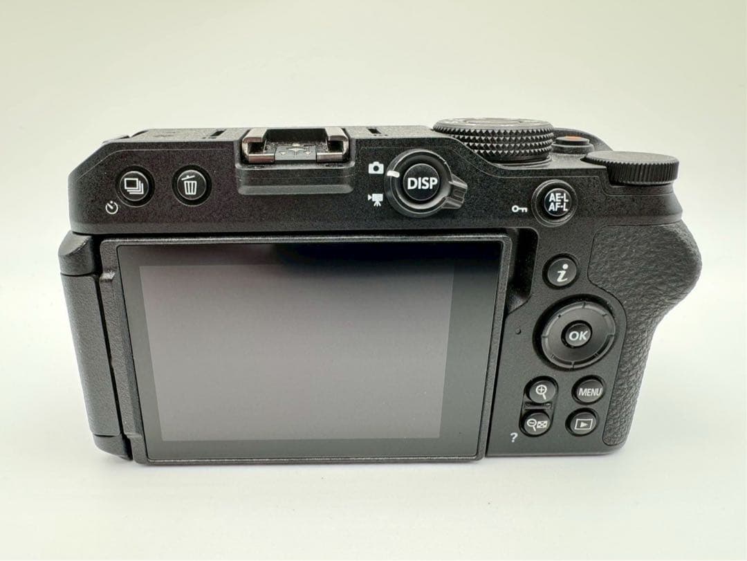 ☆外観美品ジャンク【NIKON】Z30 ボディ ニコン