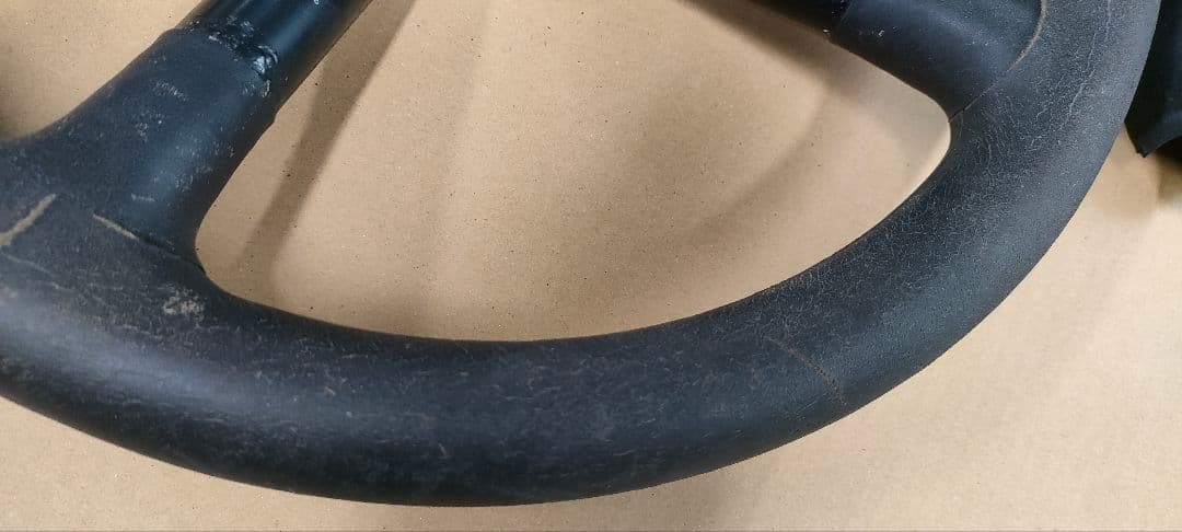 MOMO 　ポルシェデザイン　ステアリング