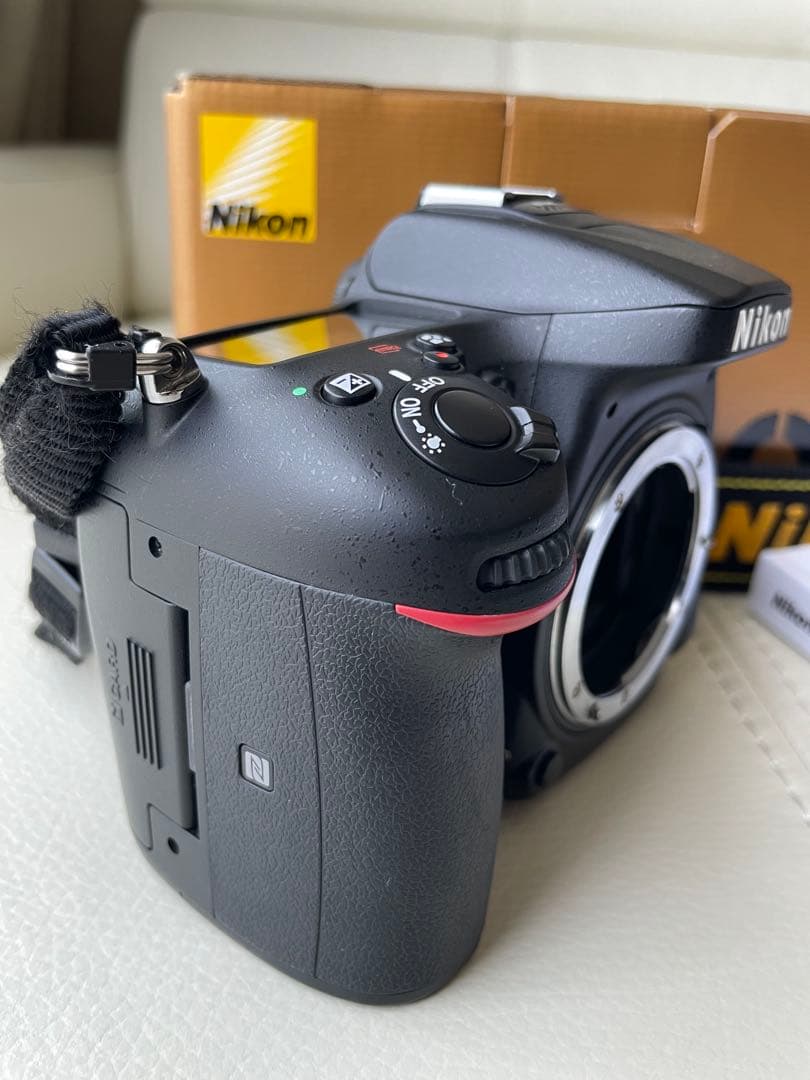 美品！ニコン Nikon D7200 ボディ デジタル一眼レフカメラ 元箱付